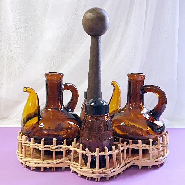 Serviteur de table Sel Poivre Huilier Vinaigrier verre ambré sur plateau bois