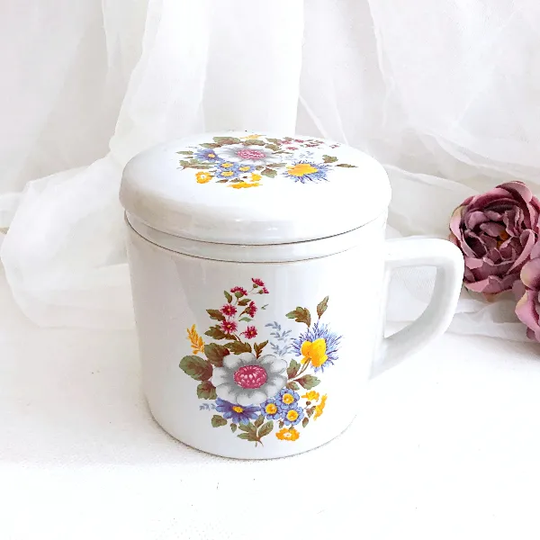 Tasse tisanière porcelaine blanche à décor floral