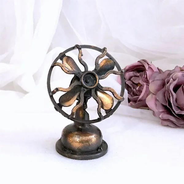 Ancien taille-crayon de collection - Miniature de VENTILATEUR