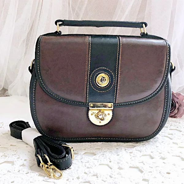 Sac à main à rabat cuir marron foncé multi-poches et bandoulière