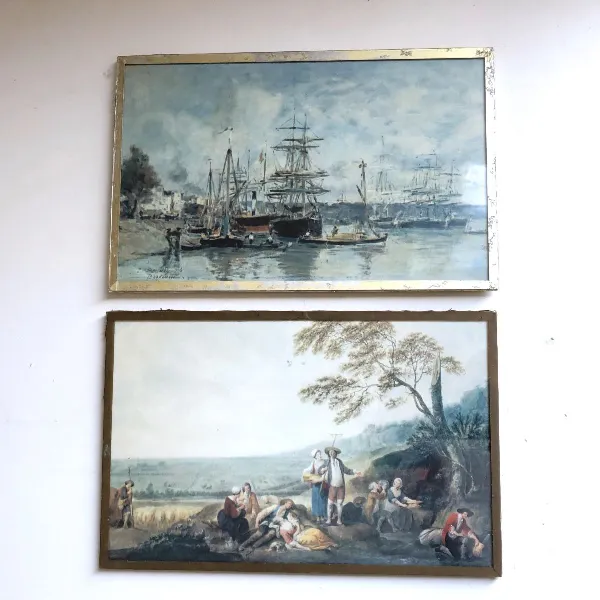 Charme Rétro : Duo de Cadres Vintage "Fenêtres sur le Passé"