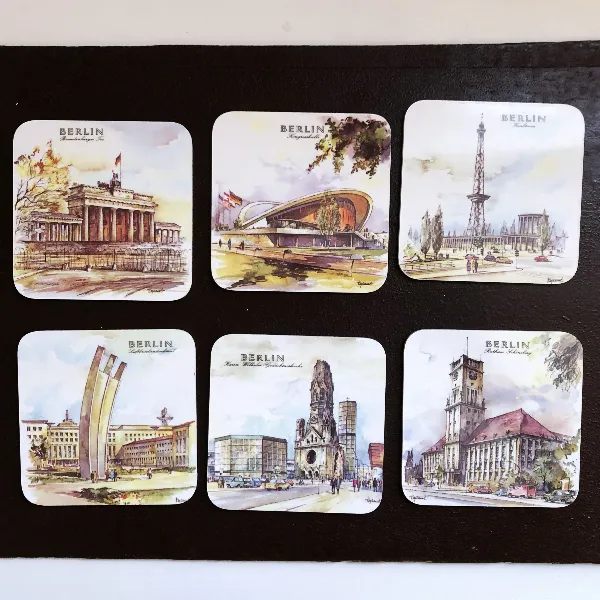 Lot de 6 dessous de verre à décor de divers dessins monuments de Berlin