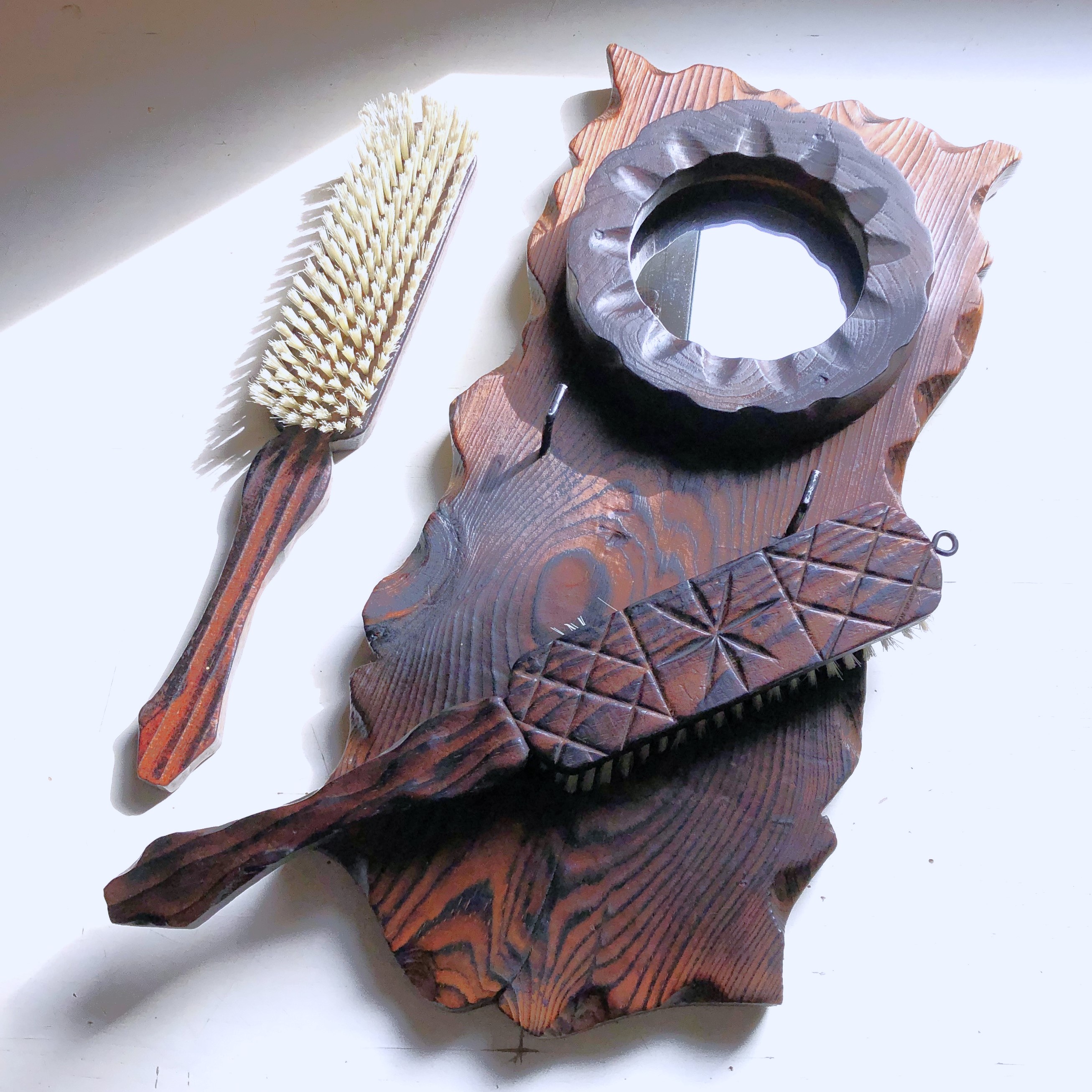 Ensemble Coiffeuse Vintage Années 50 - Miroir Et Brosse à Vêtements - Bois - Occasion